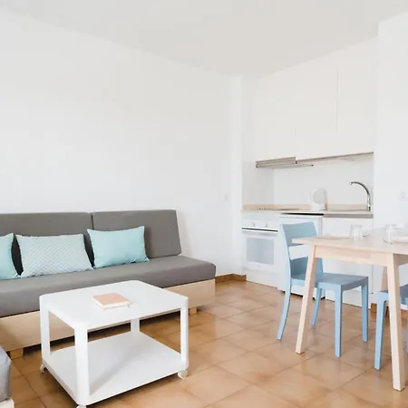 Tulipanes Hotel apartamentowy Puerto del Carmen (Lanzarote)