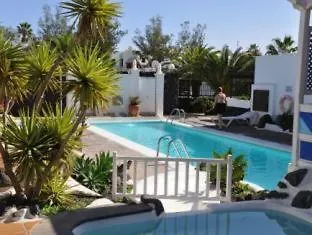 Tulipanes Aparthotel 2*