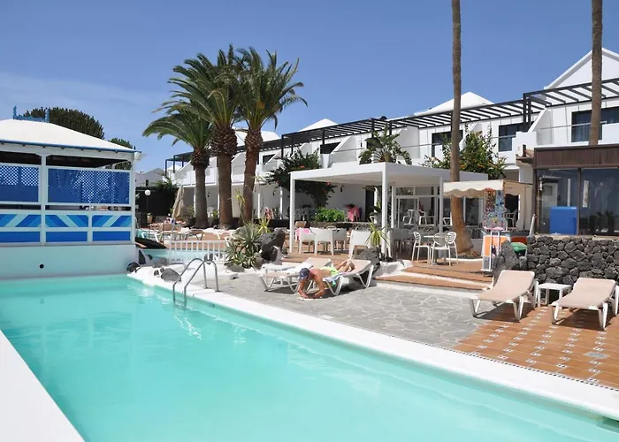 Hotel apartamentowy Tulipanes 2*