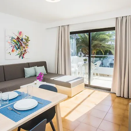 Apart Otel Tulipanes Puerto del Carmen (Lanzarote)