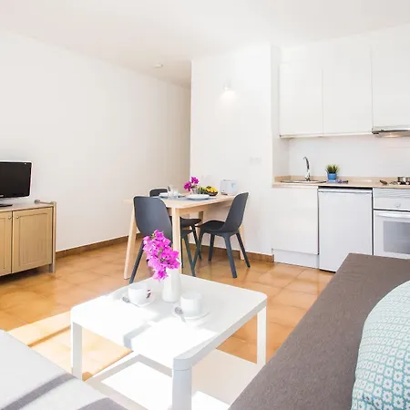 Tulipanes Lägenhetshotell 2*