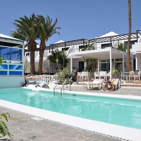 Tulipanes Lägenhetshotell Puerto del Carmen (Lanzarote)