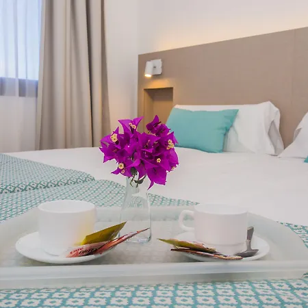 Tulipanes 2* פוארטו דל כרמן