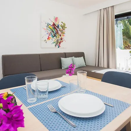 Tulipanes פוארטו דל כרמן