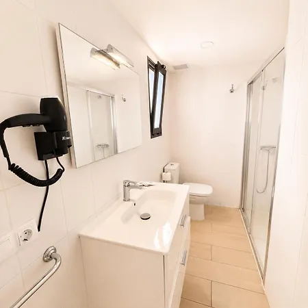 Tulipanes Aparthotel 2*