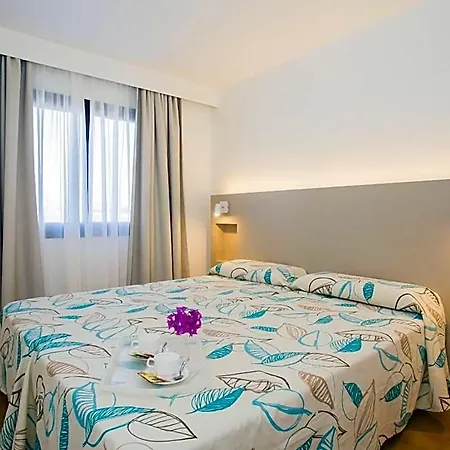 Tulipanes Aparthotel 2*