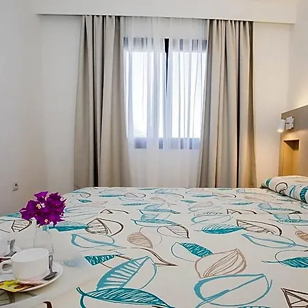 Aparthotel Tulipanes Puerto del Carmen (Lanzarote)