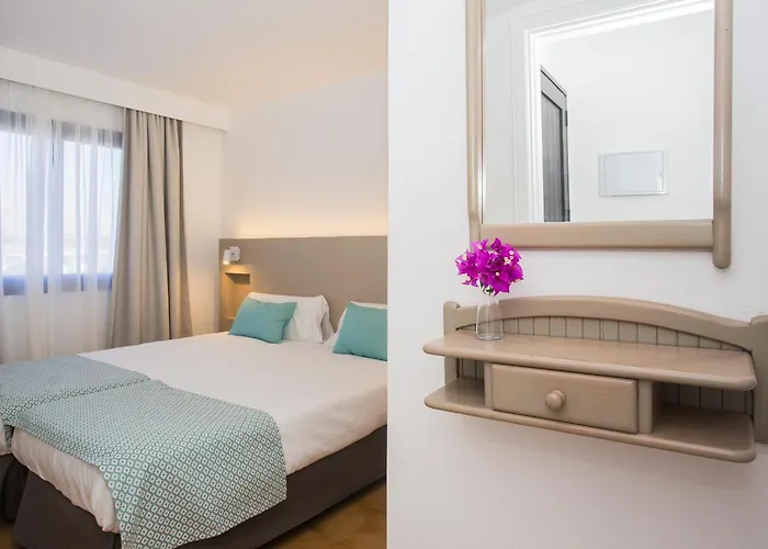 Tulipanes Apartmanhotel Puerto del Carmen