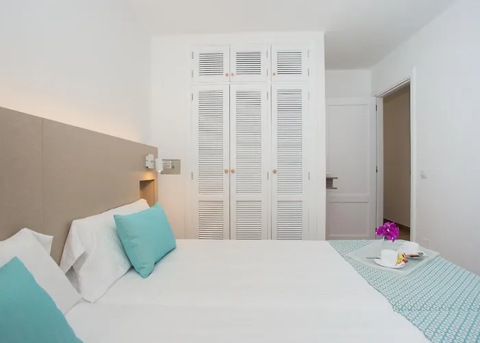 Aparthotel Tulipanes