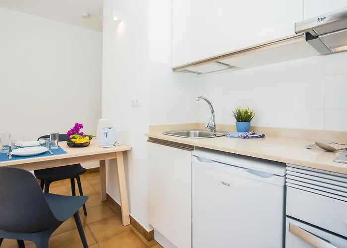 Apartmanhotel Tulipanes 2*